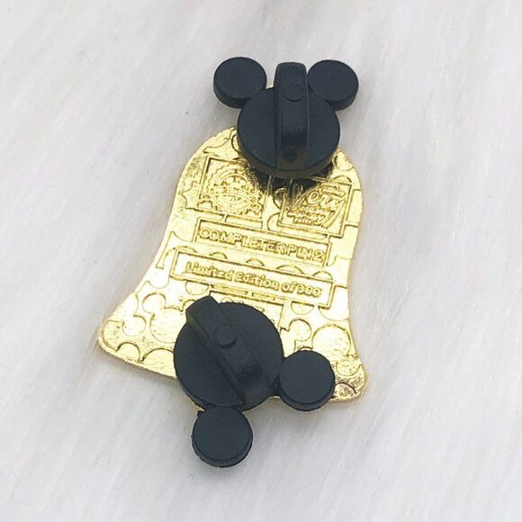🔮 5/$25 Disney Mickey's Very Merry Christmas Party 2017 Ornament Pin - Picture 3 of 3